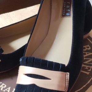 Rafe of New York Women's Shoe **